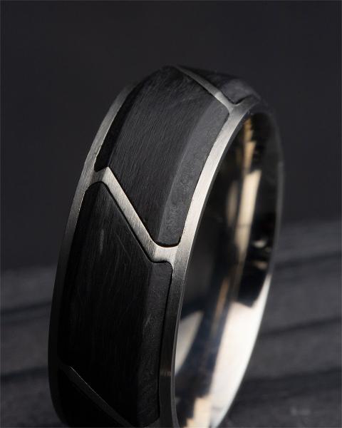 8 mm Titanring mit geschmiedetem Carbon-Finish - Carus Silver